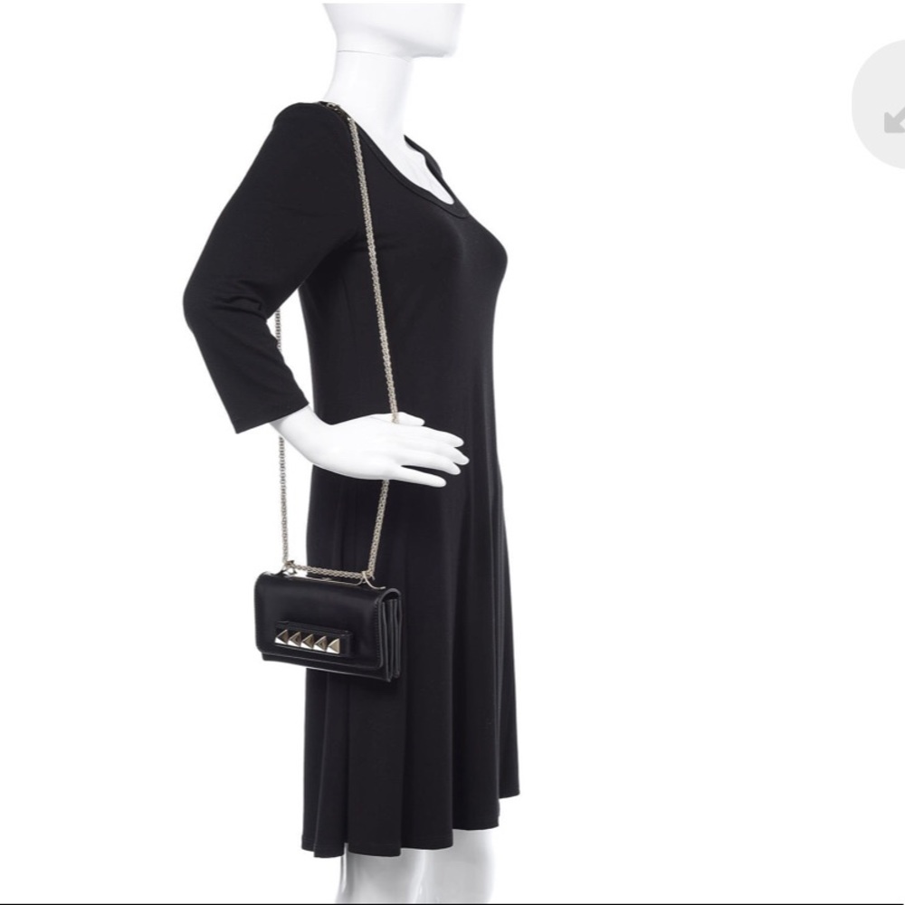 ✨VALENTINO GARAVANI Leather bag✨ - Picture 9 of 9